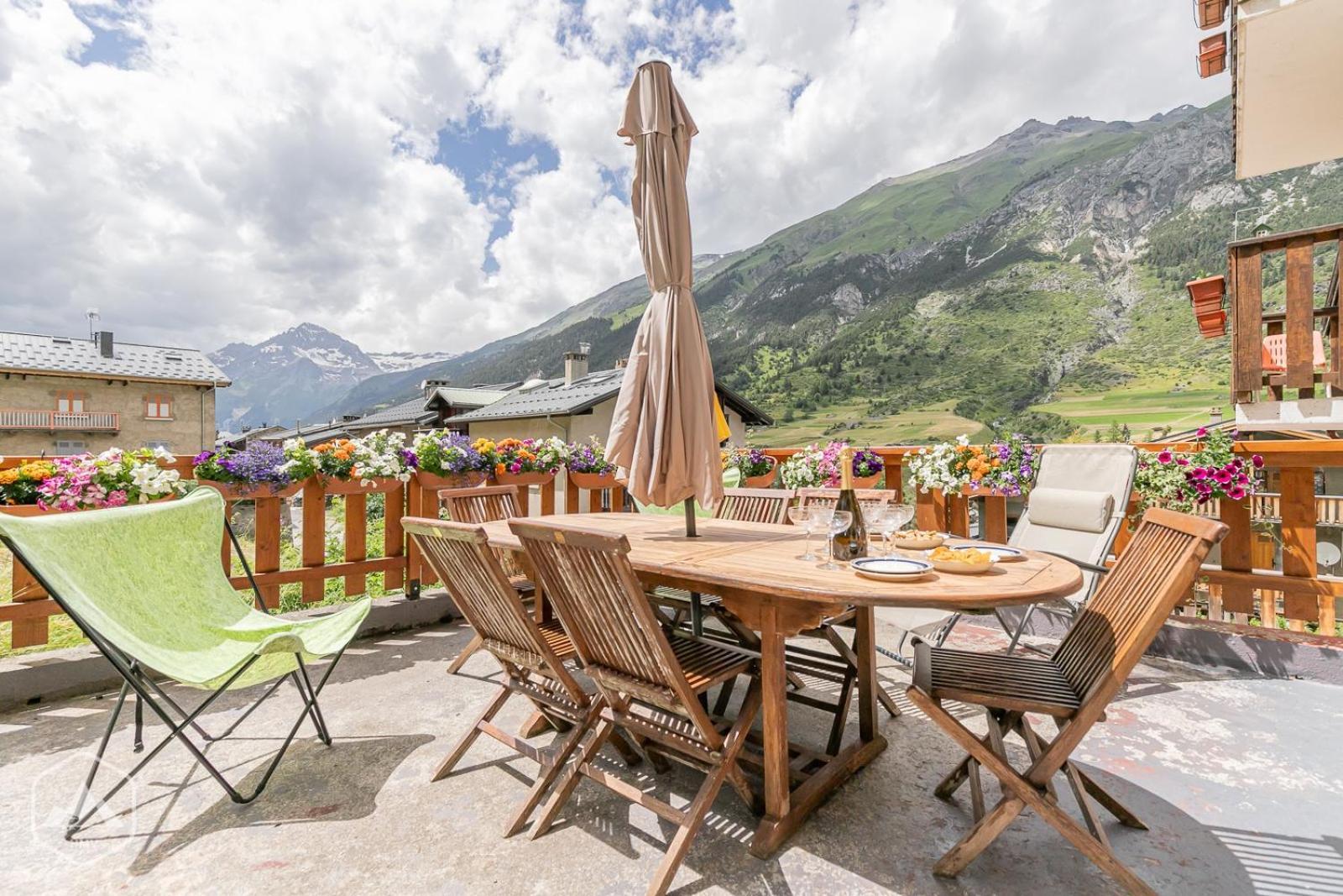 Locations Berne Milesi Apartman Lanslevillard Kültér fotó